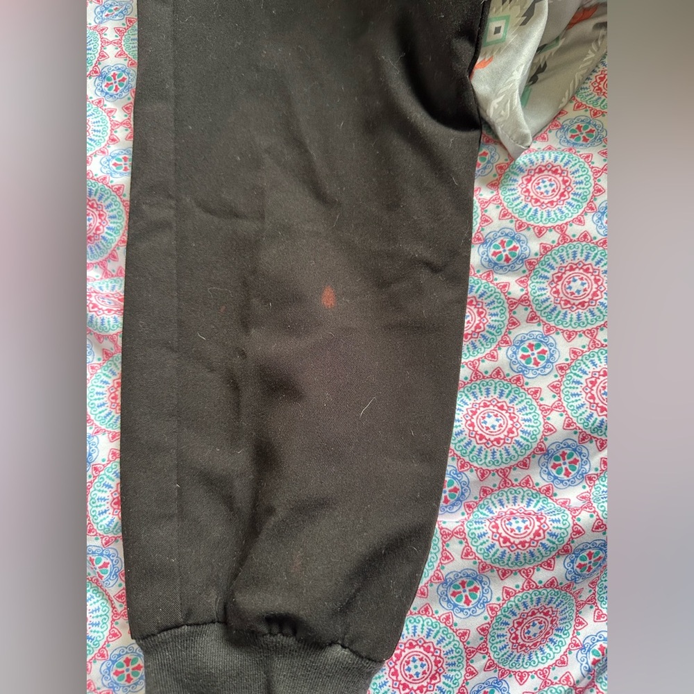 Two Sets Of Xs Figs Scrubs - image 6